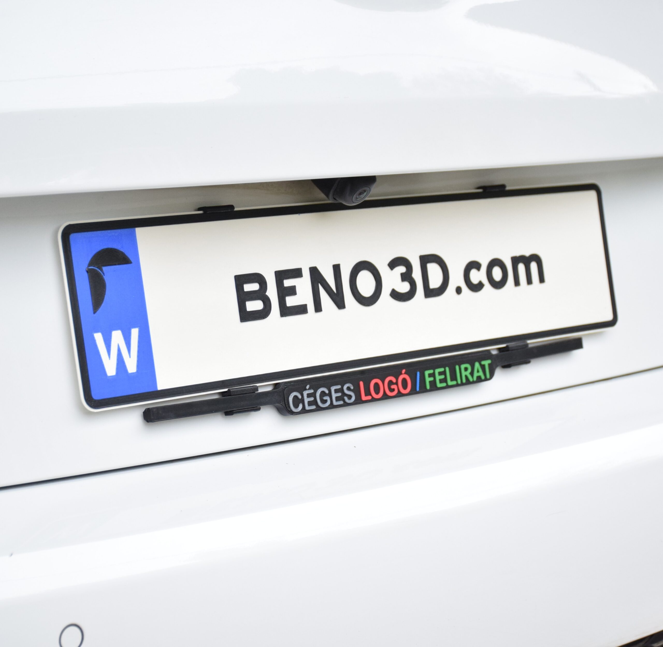 Rendszámtábla tartó - feliratozható - keret nélküli